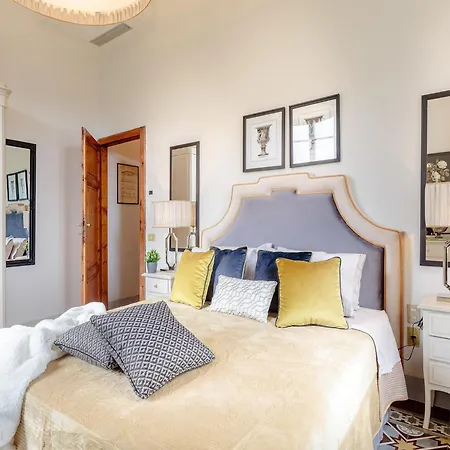 Appealing In With Terrace