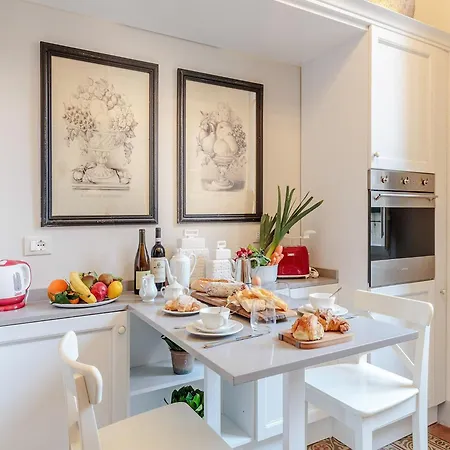 Appealing In With Terrace Apartman *