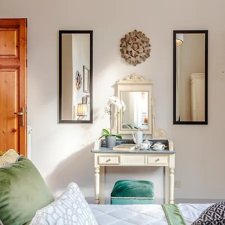Appealing In With Terrace Apartman *