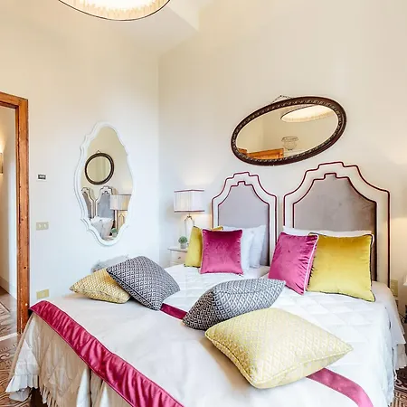 Appealing In With Terrace Apartman Lucca